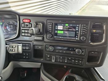 R580 / V8 6X2 / RETARDER / FULL AIR